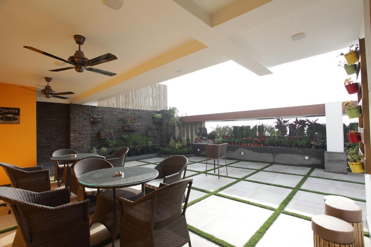 Kaisons Inn Yeni Delhi Dış mekan fotoğraf