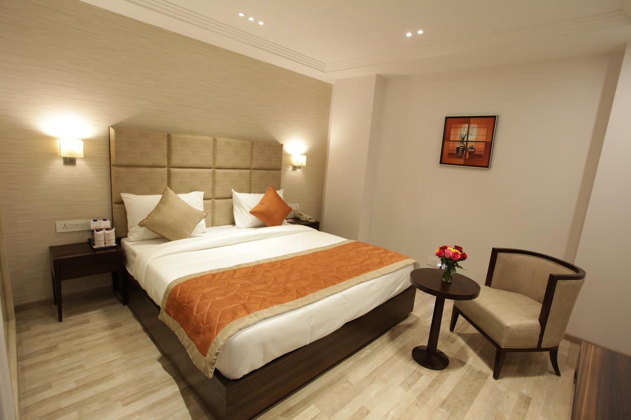 Kaisons Inn Yeni Delhi Dış mekan fotoğraf