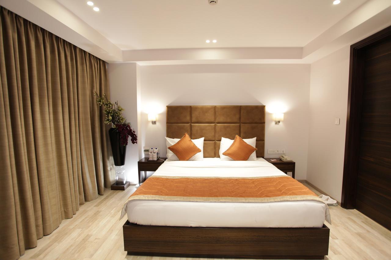Kaisons Inn Yeni Delhi Dış mekan fotoğraf